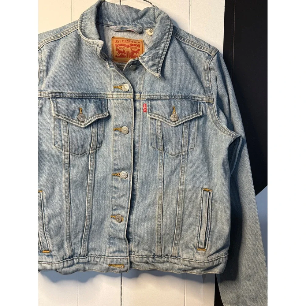 VTG Levi Strauss Denim Jacket‎ Light Wash Trucker Jean Coat Girls Large Girls